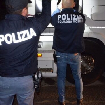 Ιταλία: Εξαρθρώθηκε κύκλωμα που μετέφερε παράνομους μετανάστες από την Τυνησία