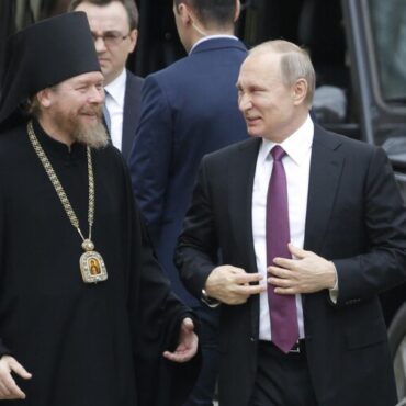 Μόνο ο Παντοδύναμος μπορεί να επιλύσει τώρα τη σύγκρουση, λέει ο «πνευματικός του Πούτιν»