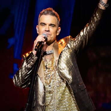 Ο Robbie Williams υπερασπίζεται την εμφάνισή του στο Παγκόσμιο Κύπελλο του Κατάρ