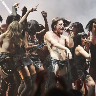 Οι Måneskin δηλώνουν ότι η λογοκρισία στα MTV VMA 2022 δείχνει «προκαταλήψεις απέναντι στα rock συγκροτήματα και τις γυναίκες»