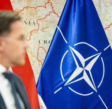 Πόλεμος στην Ουκρανία: Η Πολωνία ίσως ζητήσει εφαρμογή του άρθρου 4 του ΝΑΤΟ - Σε ποιες περιπτώσεις παρεμβαίνει η Συμμαχία