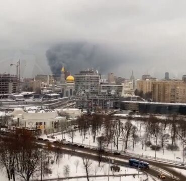 Ρωσία: Φωτιά στη Μόσχα στην πλατεία Κομσομόλσκαγια – Δείτε βίντεο