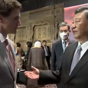 G20: Ο Σι Τζινπίνγκ «τα χώνει» στον Τριντό για τη διαρροή της ιδιωτικής τους συζήτησης - Δείτε βίντεο