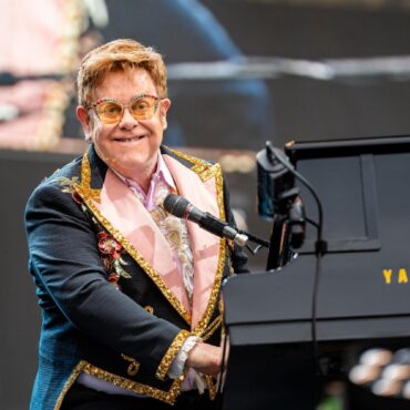 Elton John: Επικεφαλής του «Glastonbury 2023» για την τελευταία συναυλία της καριέρας του στο Ηνωμένο Βασίλειο