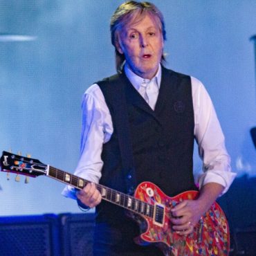 Ο Paul McCartney αποκαλύπτει την προέλευση των στίχων του τραγουδιού Yesterday