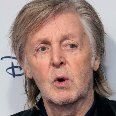 Έργο τέχνης που απαγορεύτηκε από τον Paul McCartney πηγαίνει σε δημοπρασία