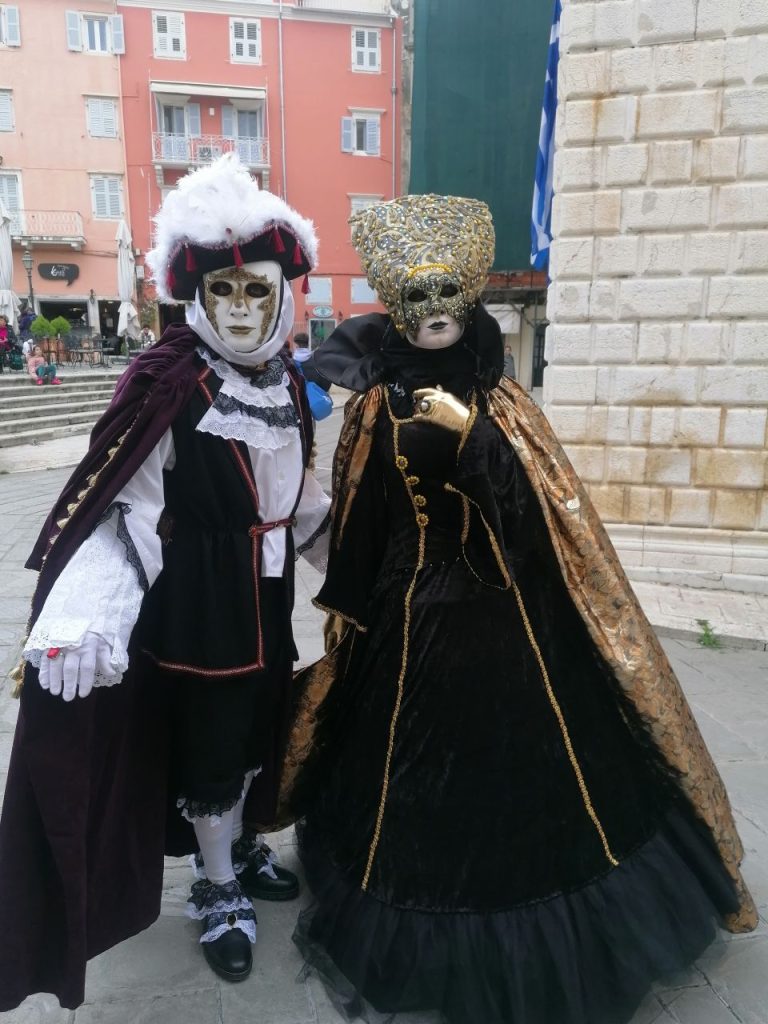 Απόκριες: Δόγηδες, κοντέσες και άρωμα Βενετίας στο καρναβάλι της Κέρκυρας        
