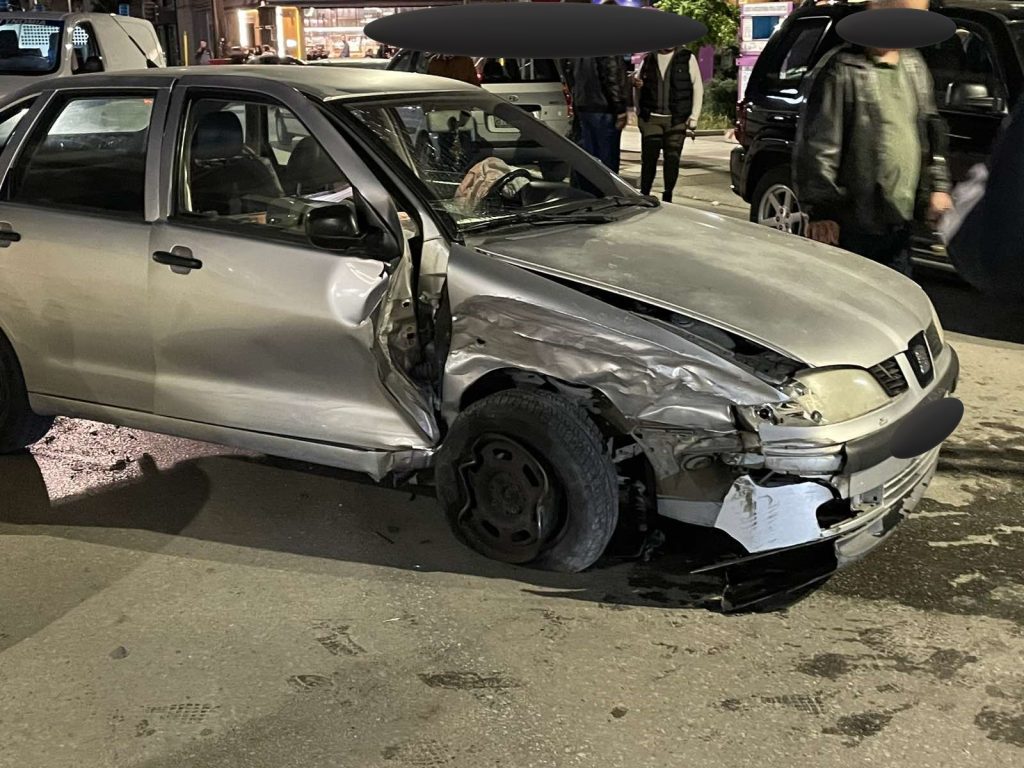 Αναστάτωση στη Λάρισα - Αυτοκίνητο παρέσυρε και τραυμάτισε ανήλικο | in.gr