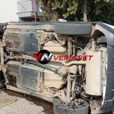 Αυτοκίνητο έπεσε σε στάση λεωφορείου στη Βέροια και παρέσυρε πεζούς – Μία νεκρή και μία σοβαρά τραυματισμένη