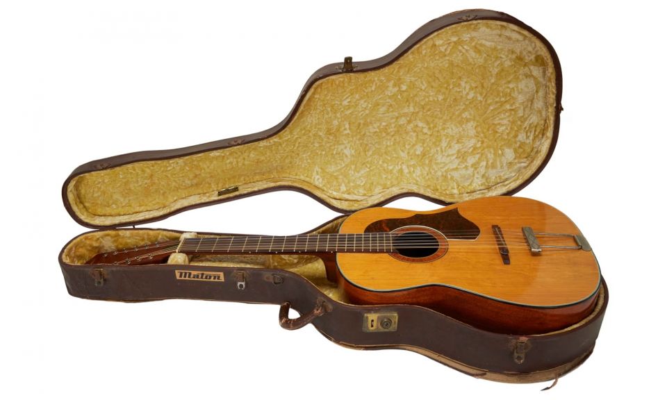 Η χαμένη κιθάρα του Τζον Λένον βρέθηκε και βγήκε σε δημοπρασία