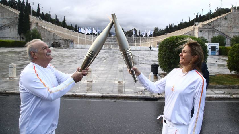 Το «ταξίδι» της Ολυμπιακής Φλόγας στους δρόμους της Αθήνας